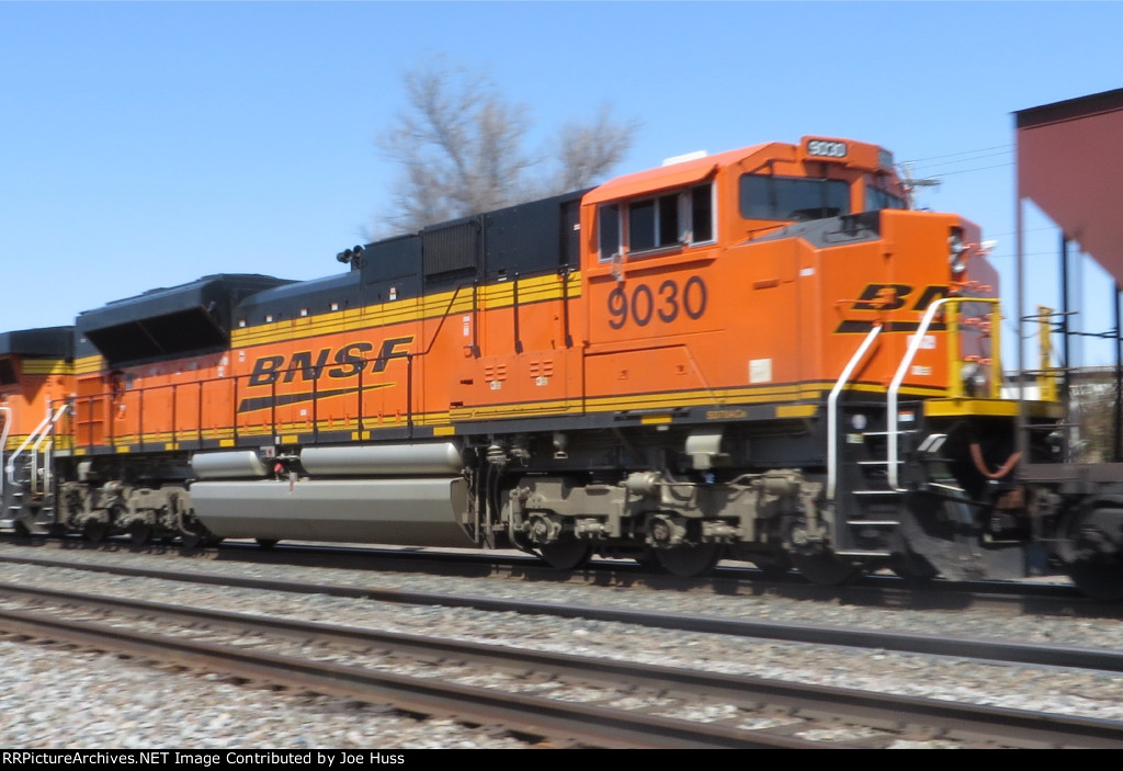 BNSF 9030